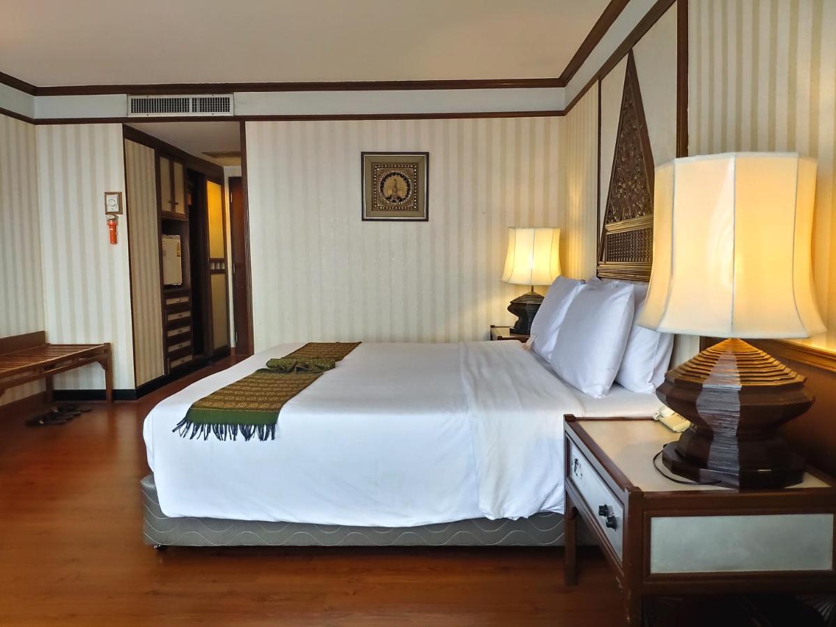 Chiang Mai Orchid Hotel Exterior foto